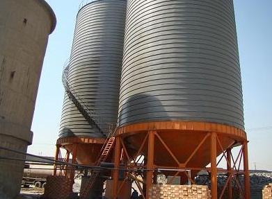 钢板仓www.sdycjnsb.com